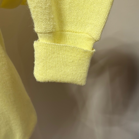 VINTAGE IZOD/Lacoste Yellow Cardigan Sweater Unisex Size L pre-owned. - Picture 8 of 8
